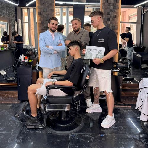 Schipor Mihai Barber_X_Men's Cave Rădăuți - MERO