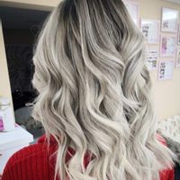 imagine profil Nicoleta Vasiliu hairstyle