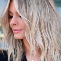 imagine profil Andreea Beauty School and Academy