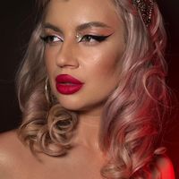 imagine profil Andreia Vitelaru Makeu-up