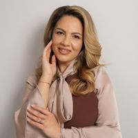 imagine profil Ghic Roxana brow specialist