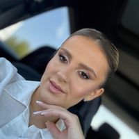 imagine profil Benga Denisa •  𝙈𝙖𝙠𝙚-𝙪𝙥 & 𝘽𝙧𝙤𝙬 𝘼𝙧𝙩𝙞𝙨𝙩 •