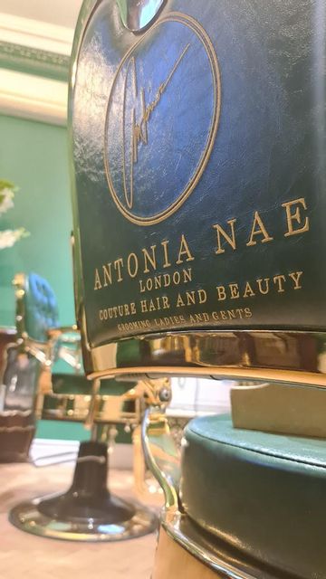 imagine galerie ANTONIA NAE LONDON COUTURE HAIR AND BEAUTY 1