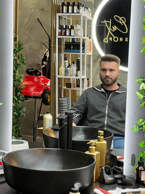 imagine galerie Zen Cut Barbershop  Value Centre 4