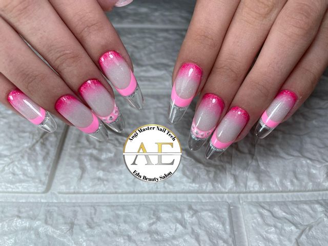 imagine galerie Angi Master Nail Tech 5