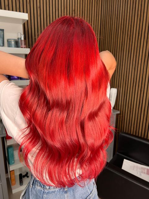 imagine galerie Alexandra Axente Blond Hair Specialist 1
