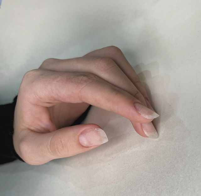 imagine galerie Naomi  Nailtehnician 3