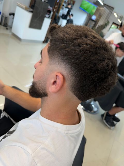 imagine galerie Dorin Tudoroiu Salon 💈 Alexandru Petre 💈 3