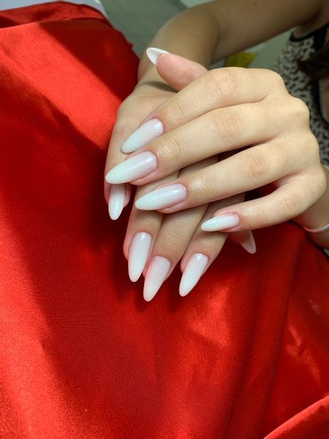 imagine galerie Raluca Nail Tech (edw beauty salon) 4