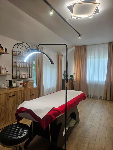 imagine galerie Iulia Nistor (Beauty, Massage & Aromatherapy) 5