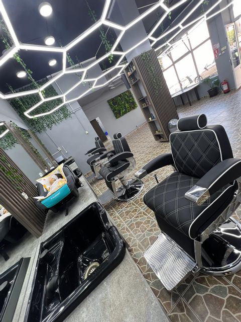 imagine galerie Ideal Barbers 4