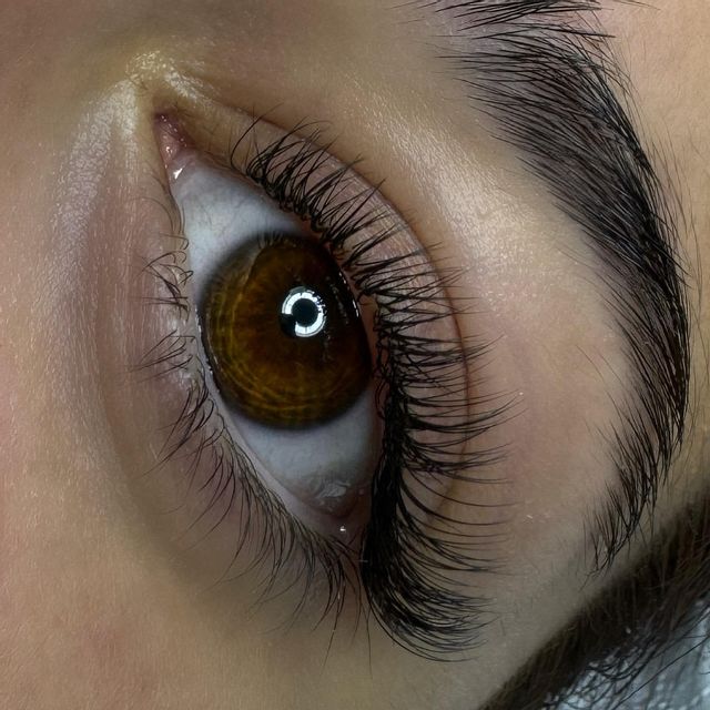 imagine galerie Salon Yashira- Lashes by Emma 3