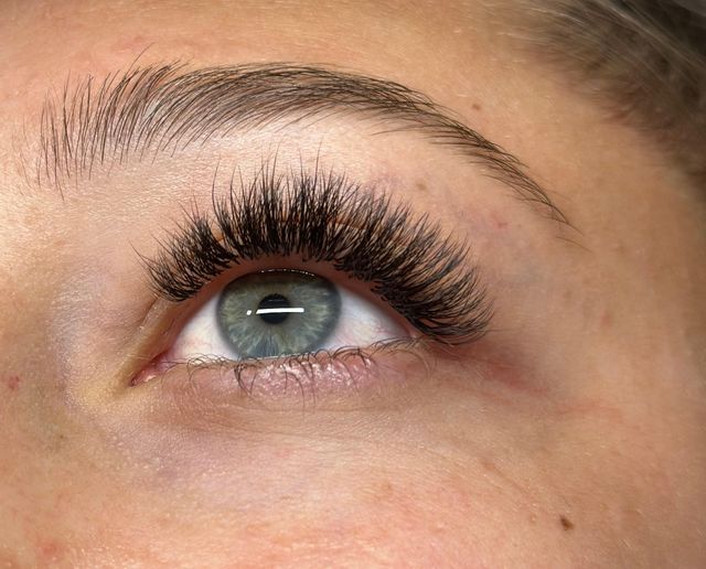 imagine galerie Lashes by D 5