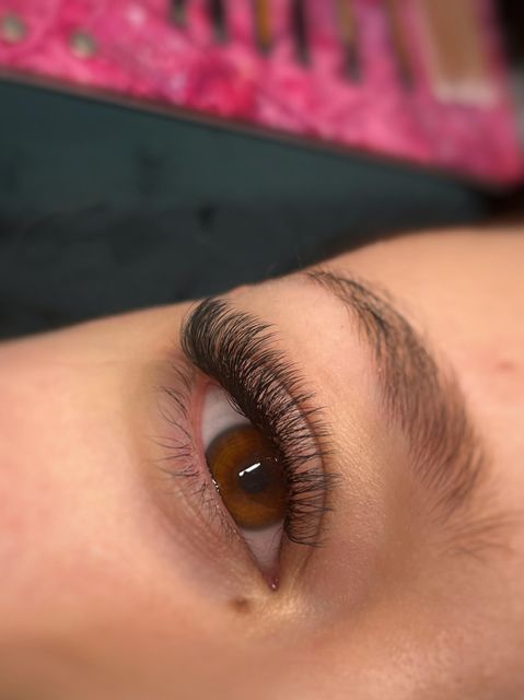 imagine galerie Nena- lash therapist (salon L’Atelier by Denise) 4