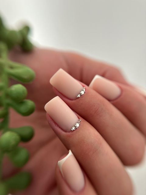 imagine galerie Alexandra Vlădescu Nailtech 2