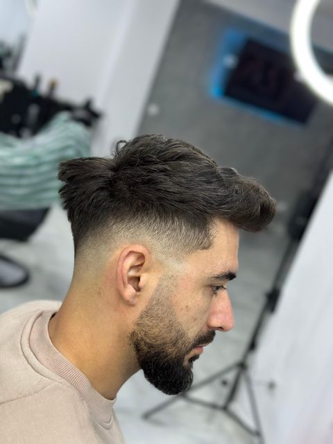 imagine galerie Alex Parau Professional Cuts 1