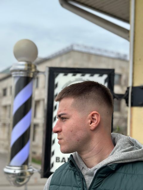 imagine galerie Alex Parau Professional Cuts 3