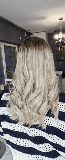 imagine galerie Lidia Preda color & hair extensions 4