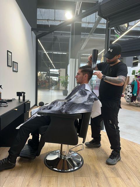imagine galerie A&R Barbershop  1