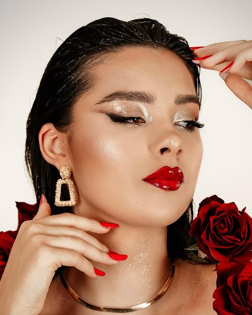 imagine galerie Teodora Bianca MUA 1