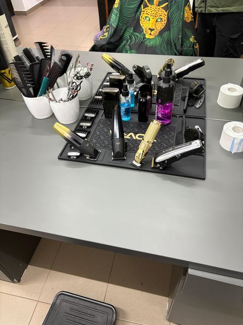 imagine galerie Barber shop Madalin si Alin 6