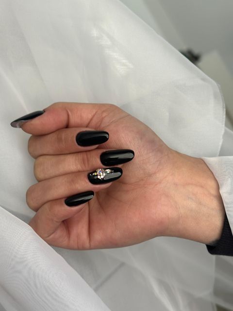 imagine galerie Alexandra Vlădescu Nailtech 6