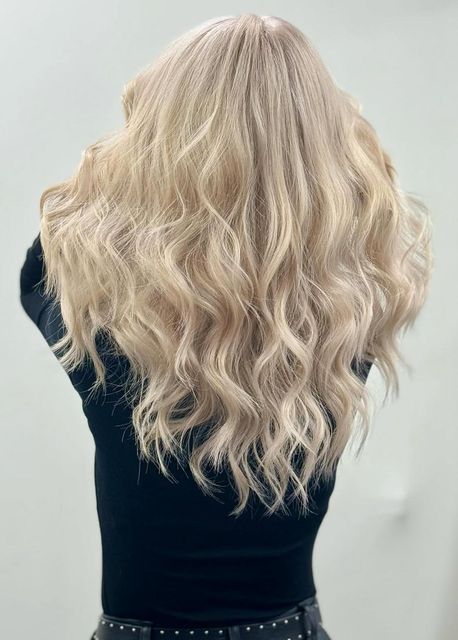 imagine galerie Carmen Popa hairstyle 3