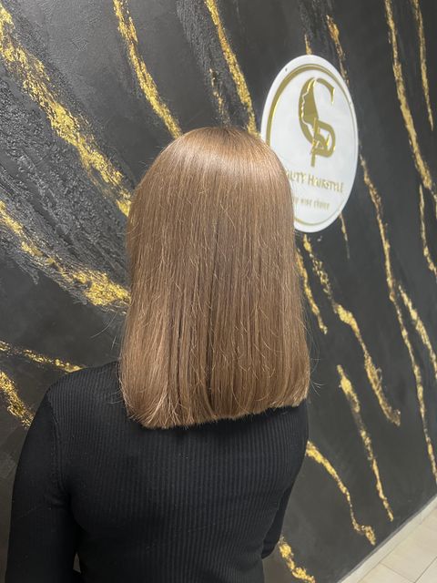 imagine galerie Carmen Popa hairstyle 6