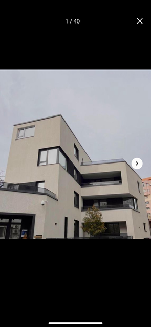 responsive image 0