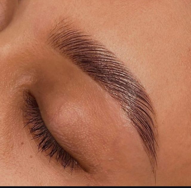 imagine galerie Moon Salon Cluj 2
