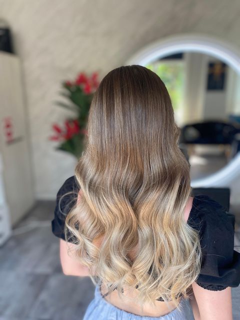 imagine galerie Antonia Hairstylist ✂️💁🏼‍♀️🤗 2