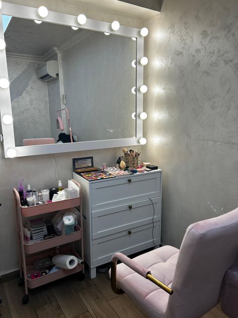 responsive image 131