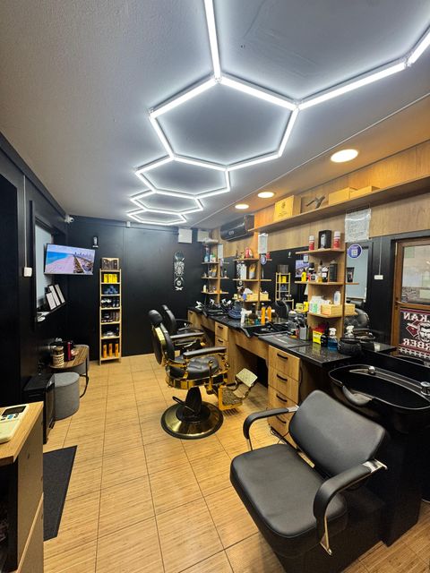 imagine galerie Balkan Barber 2