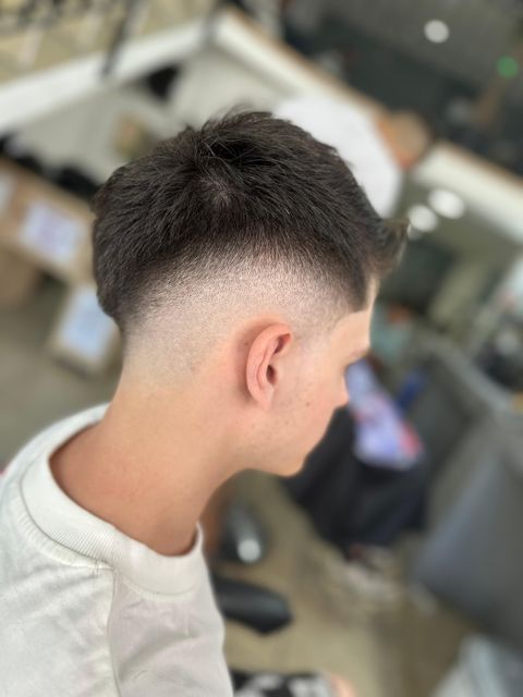 imagine galerie Weird Barber Shop 4