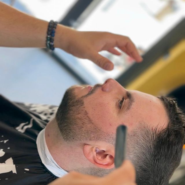 imagine galerie 87 Crew Barbershop  4