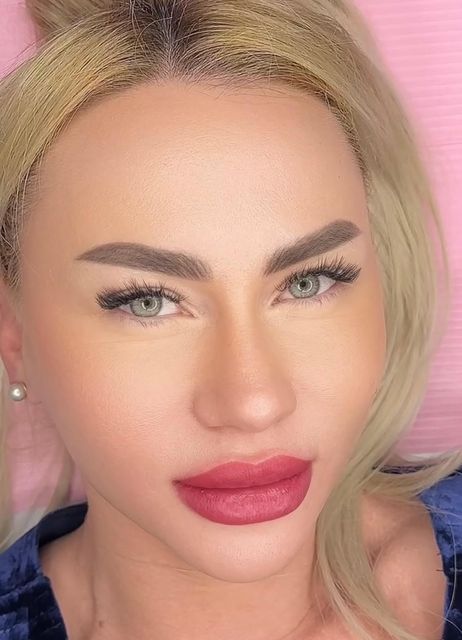 imagine galerie MicropigmentareExtensiiGene Elena Nicoleta  4