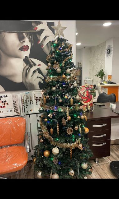imagine galerie Salon Glossy  3