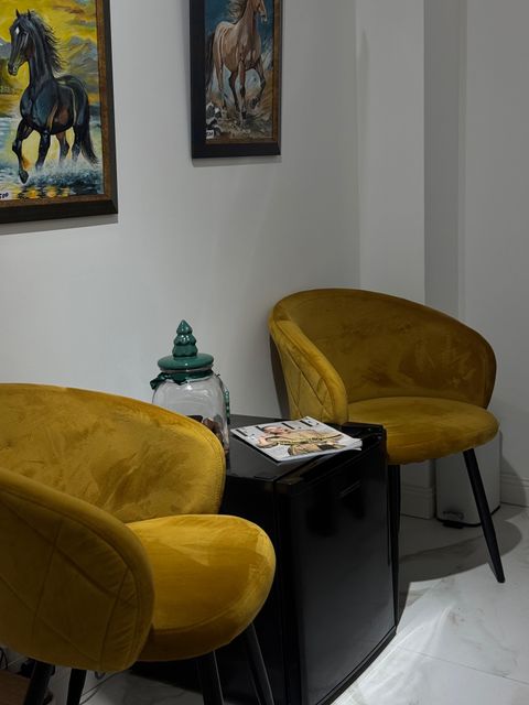responsive image 44