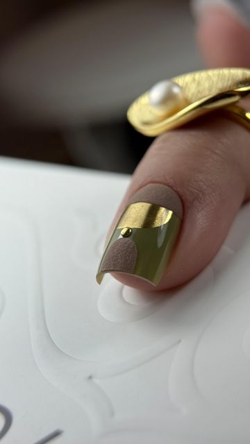 imagine galerie Universal Nails Studio 6