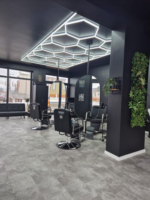 imagine galerie HAUS - Barbershop & Nails 3