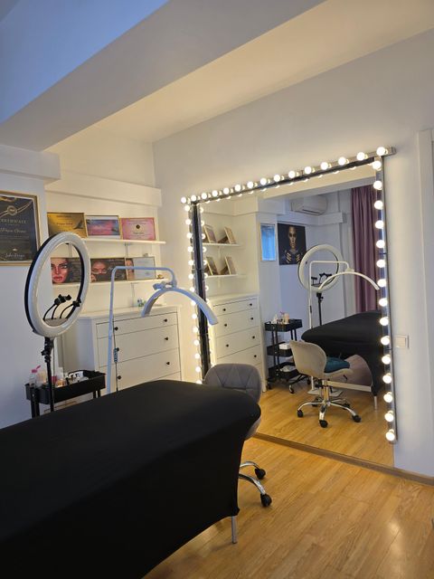 imagine galerie Lotus Lashes by Gina  5