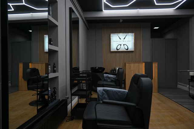 imagine galerie Samuel Bacanu Barbershop 6