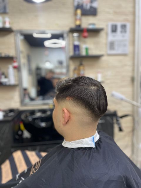 imagine galerie The Barber MXN 6