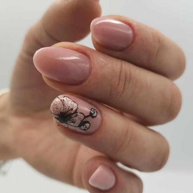 imagine galerie Em's Nails 5