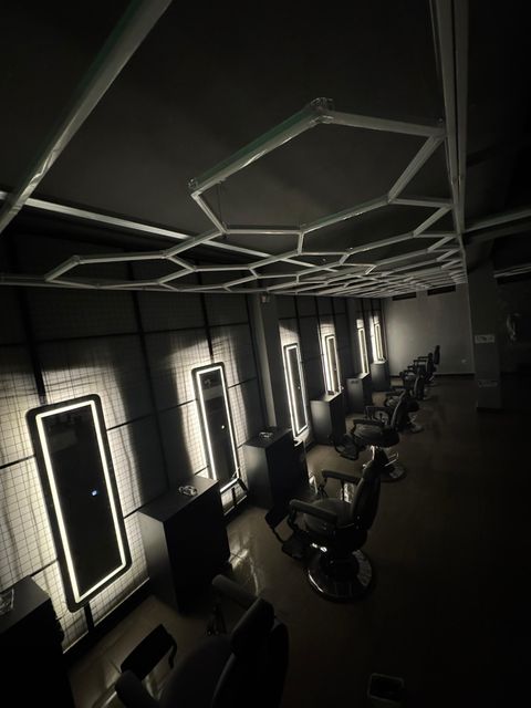 imagine galerie SuperLuigi Academy & Barbershop 4