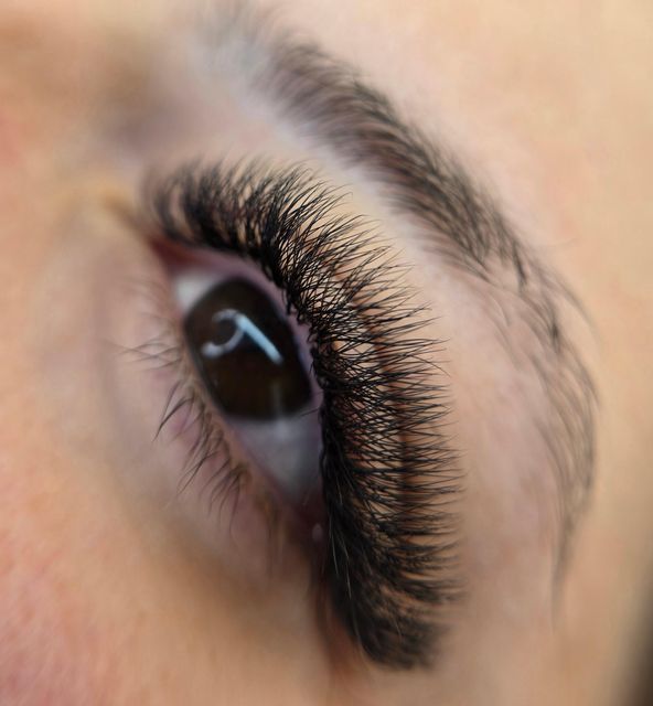 imagine galerie Lotus Lashes by Gina  6