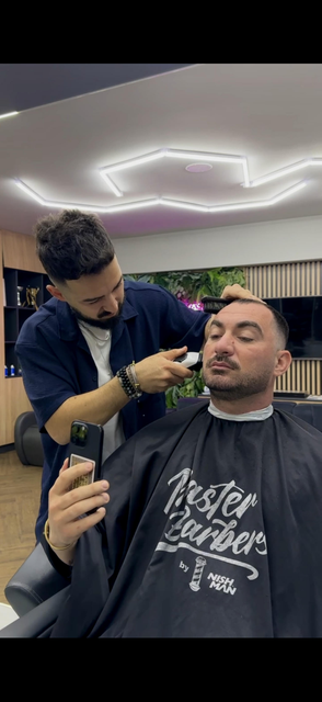 imagine galerie Men s World Barbershop 2