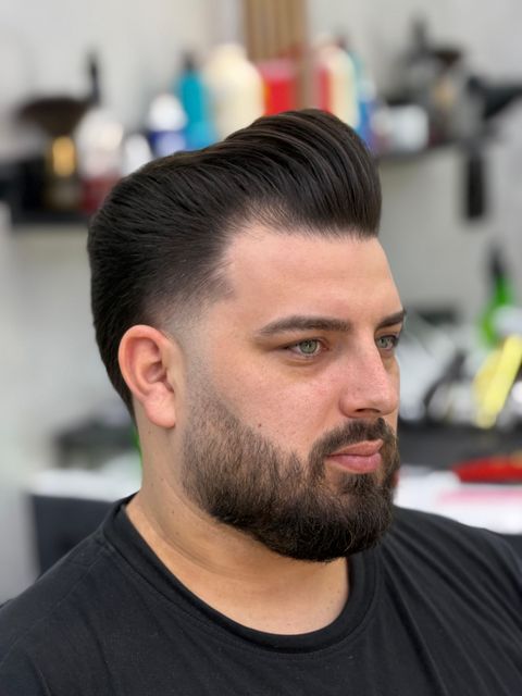 imagine galerie BLACK AND WHITE BARBER SHOP 2