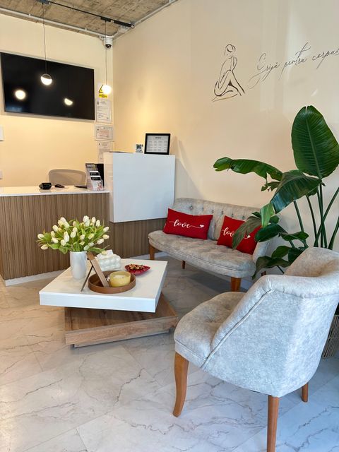 imagine galerie Pure Beauty by Bianca Petcu 5