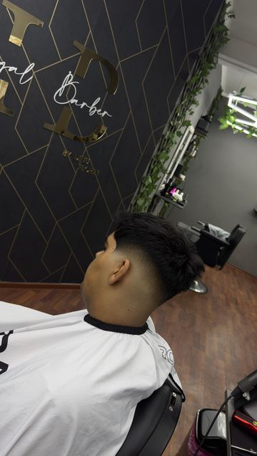 imagine galerie Illegal Barber 3